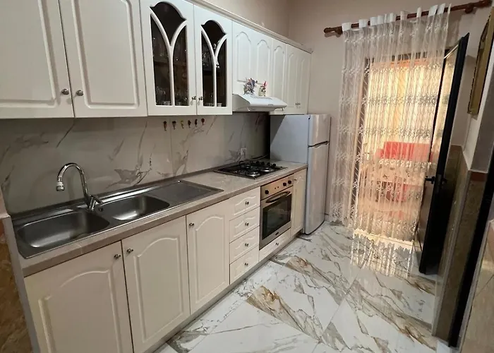 Kevin S House *